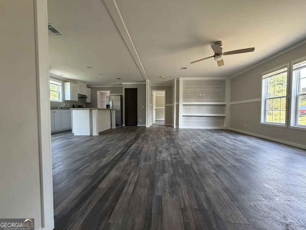 72 McLean RD Lumber City, GA 31549