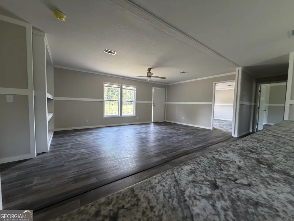 72 McLean RD Lumber City, GA 31549