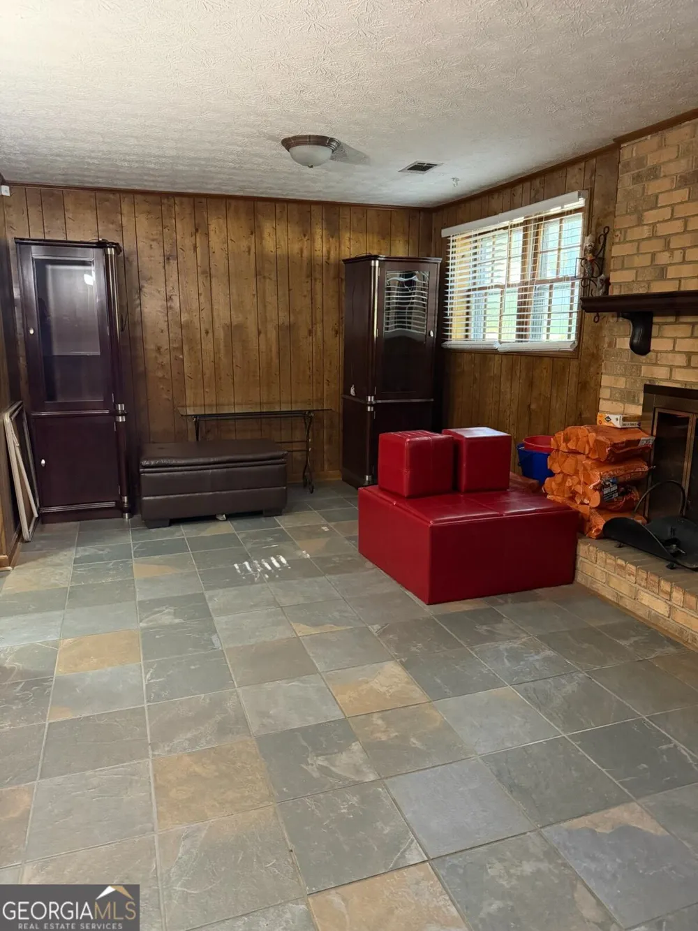 8282 Dawn DR Jonesboro, GA 30236