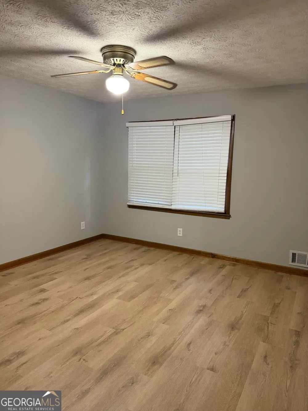 8282 Dawn DR Jonesboro, GA 30236