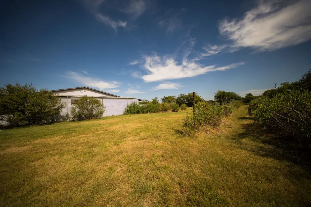903 S Avenue G Clifton, TX 76634