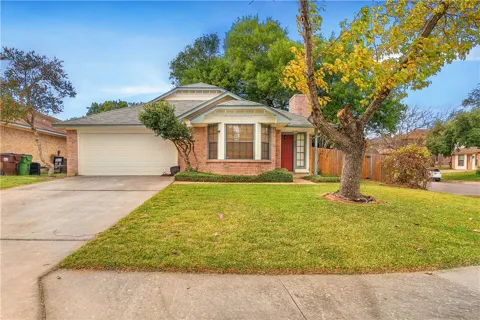 907 Clearwater Trail