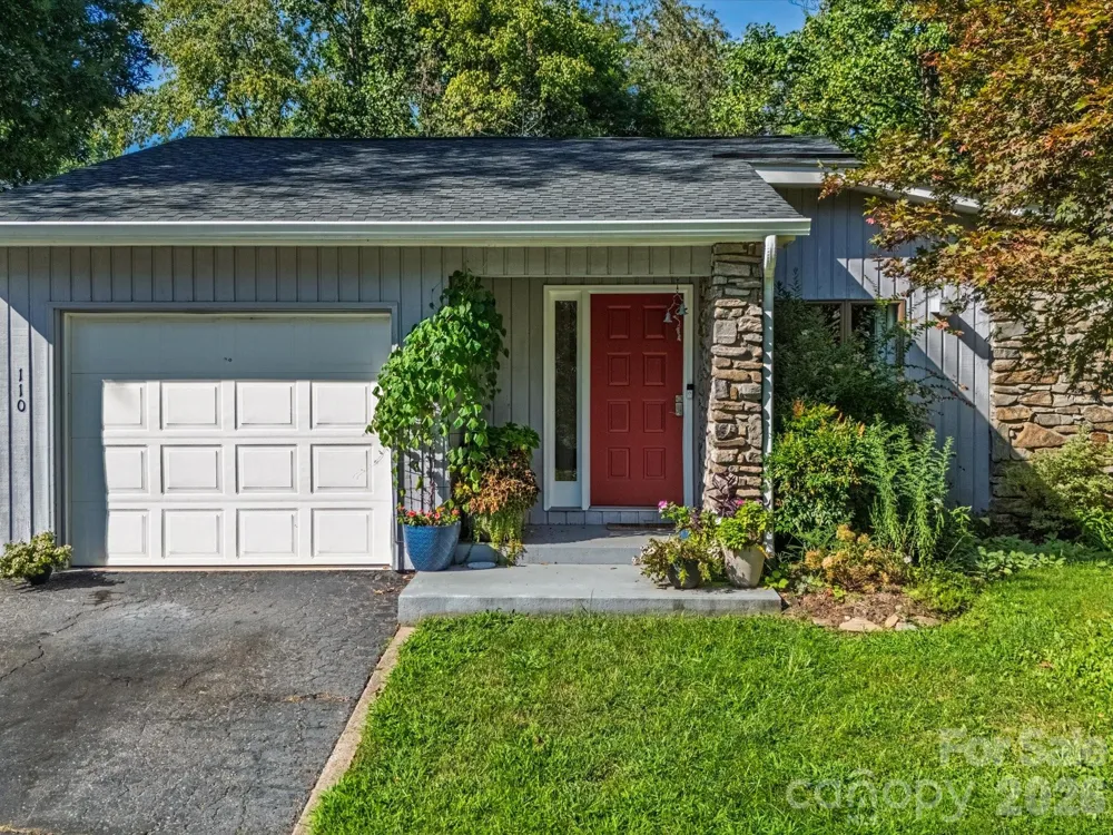 110 Aurora Drive Asheville, NC 28805