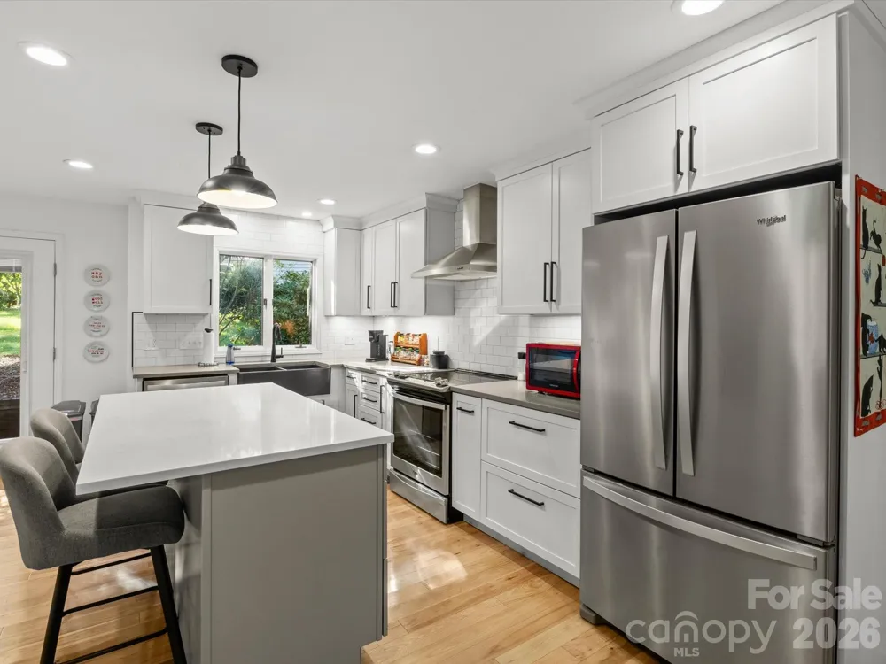 110 Aurora Drive Asheville, NC 28805