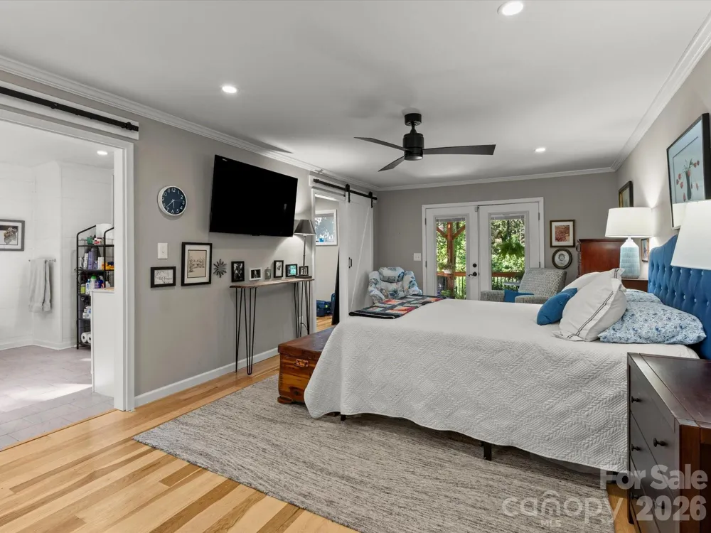 110 Aurora Drive Asheville, NC 28805