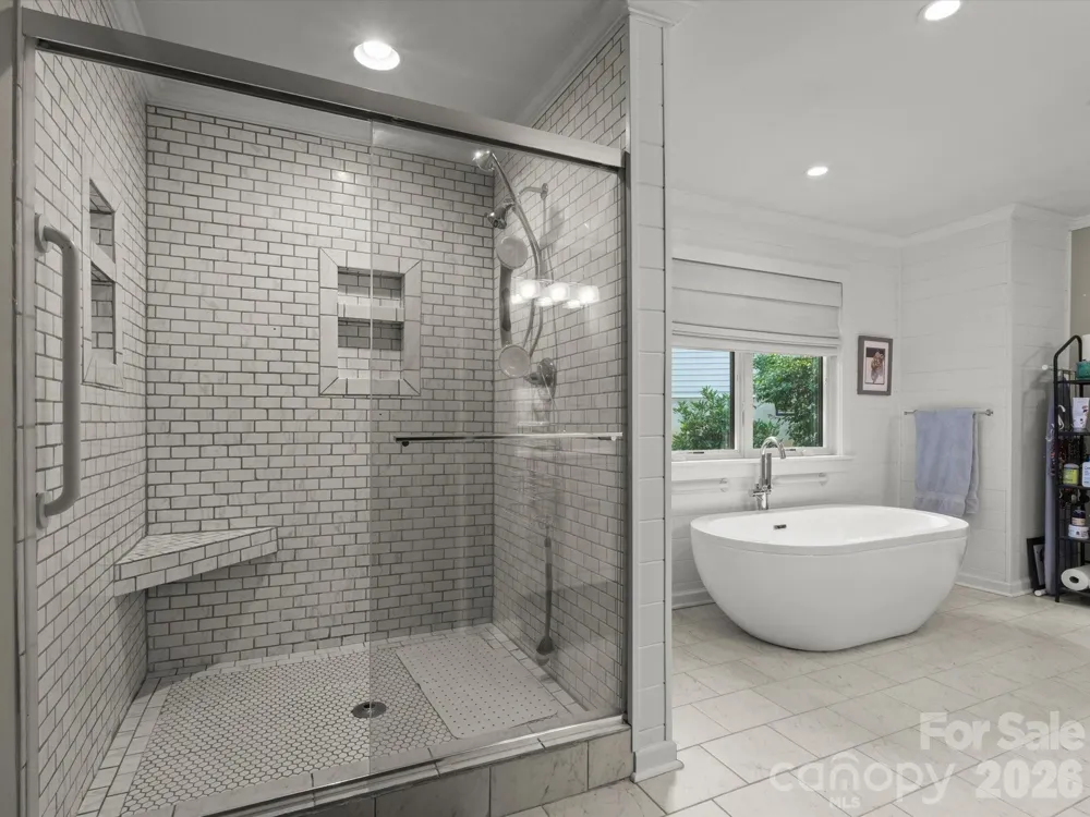110 Aurora Drive Asheville, NC 28805