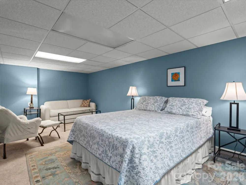 110 Aurora Drive Asheville, NC 28805