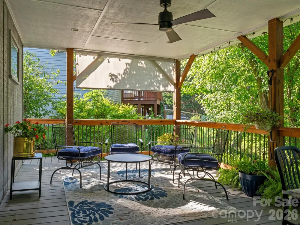 110 Aurora Drive Asheville, NC 28805