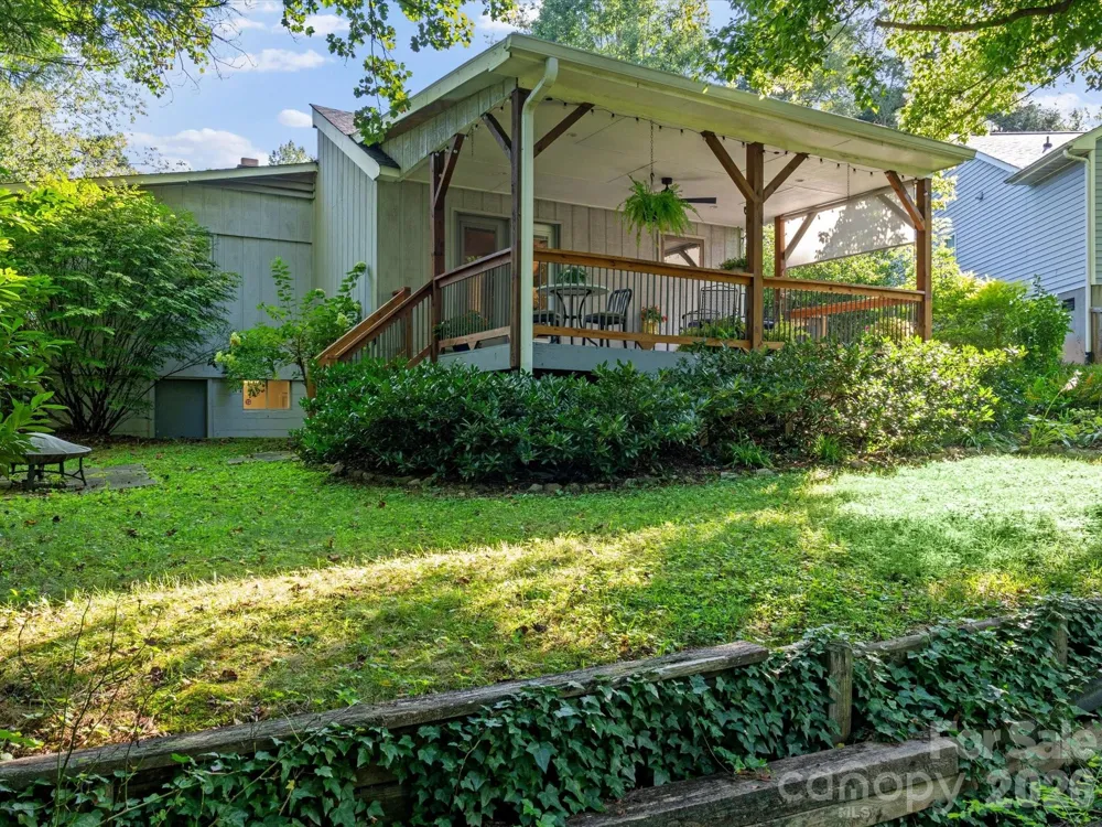 110 Aurora Drive Asheville, NC 28805
