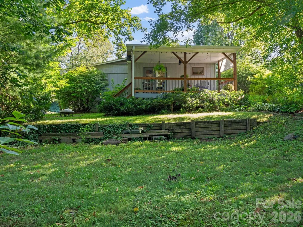 110 Aurora Drive Asheville, NC 28805