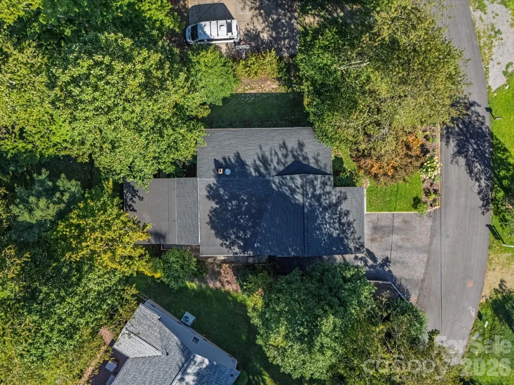 110 Aurora Drive Asheville, NC 28805