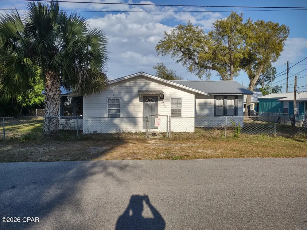 1035 E Park Street Panama City, FL 32404