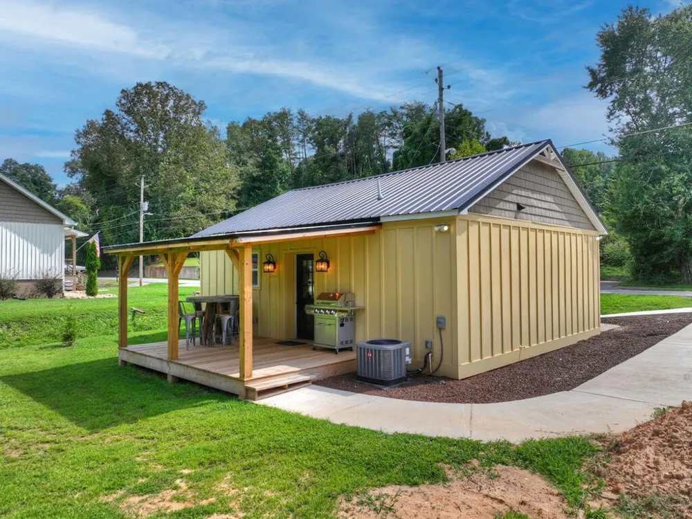 265 E Tennessee Avenue McCaysville, GA 30555