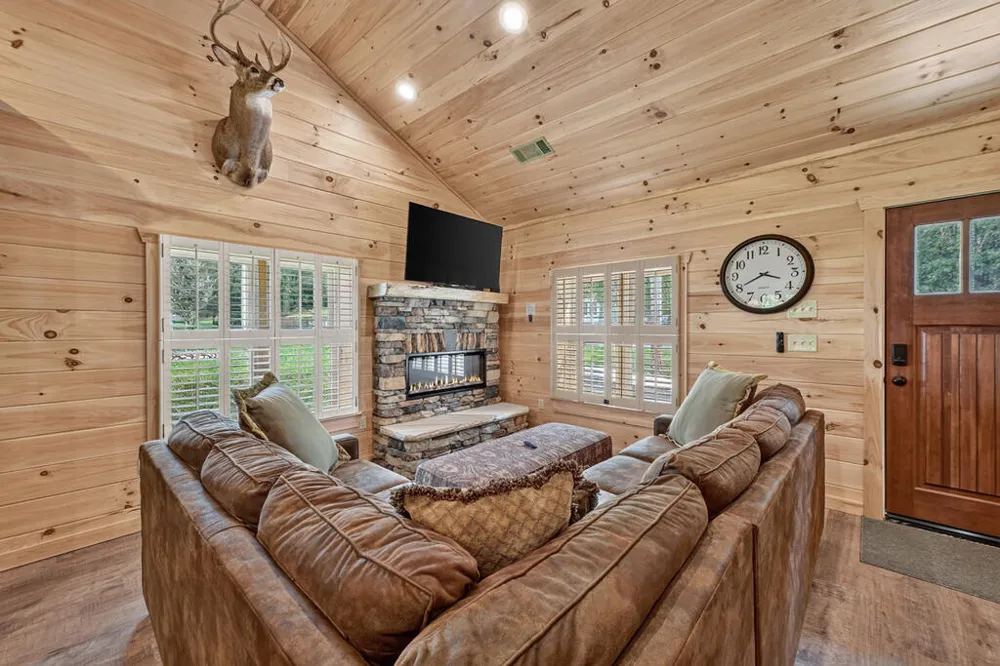 265 E Tennessee Avenue McCaysville, GA 30555