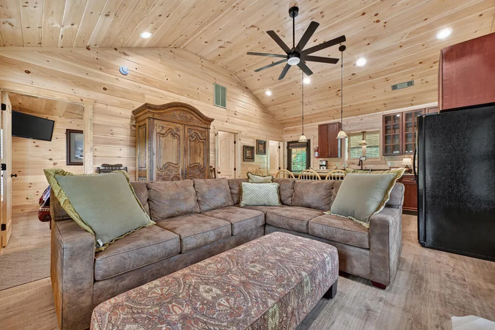 265 E Tennessee Avenue McCaysville, GA 30555