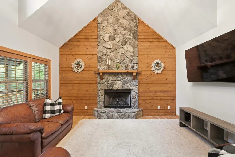 2283 Rocky Top Road Blairsville, GA 30512