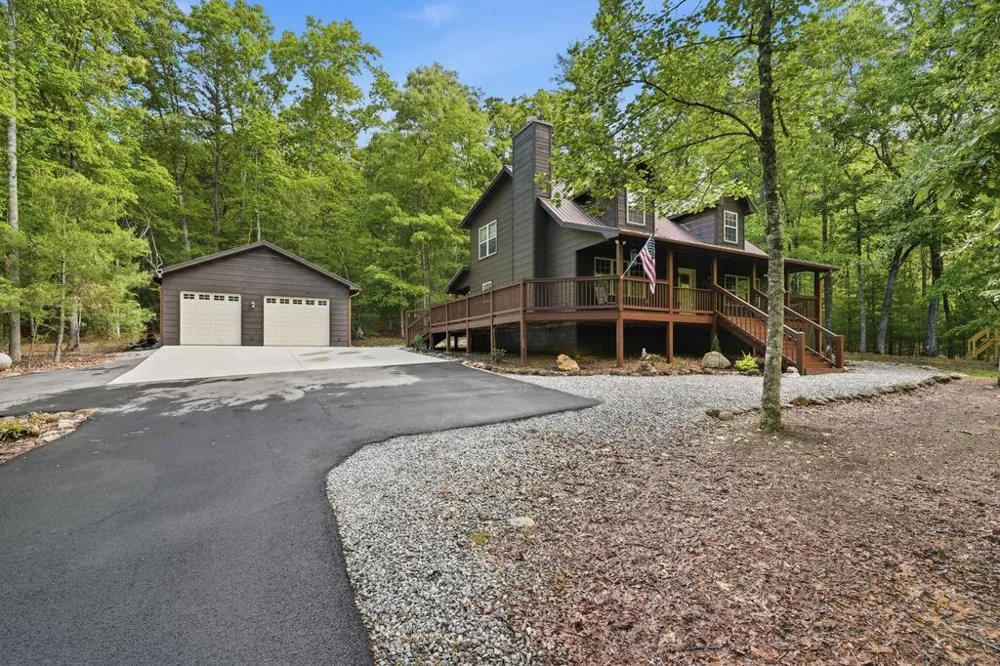 2283 Rocky Top Road Blairsville, GA 30512