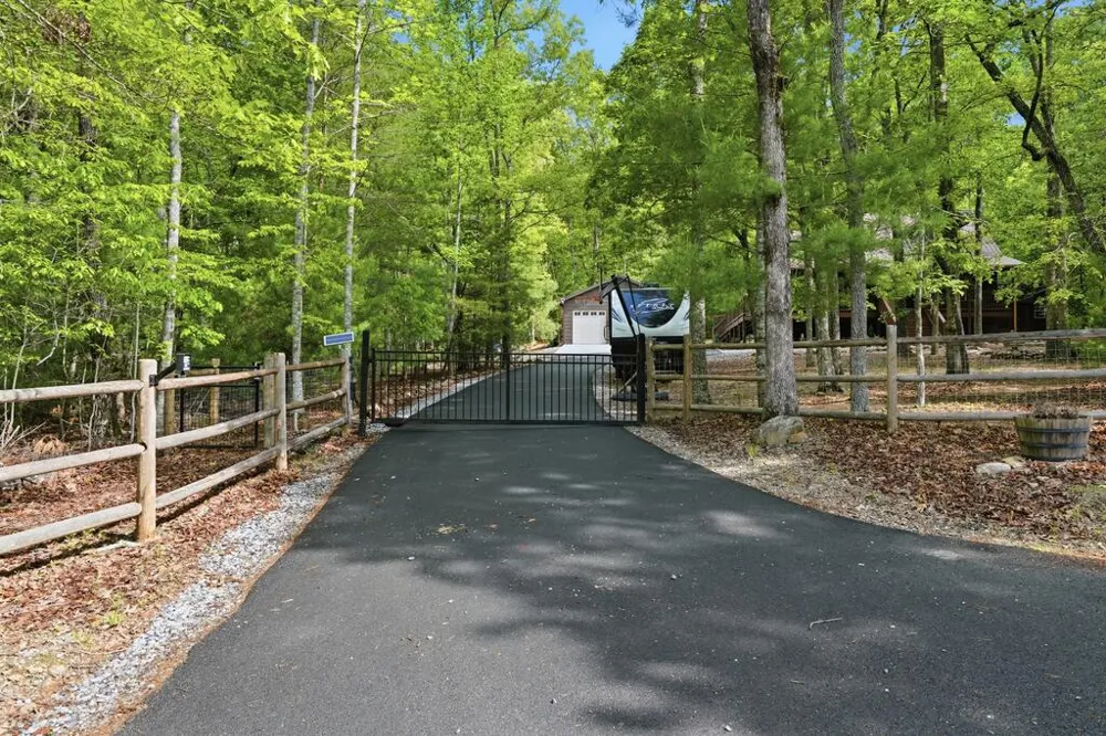 2283 Rocky Top Road Blairsville, GA 30512