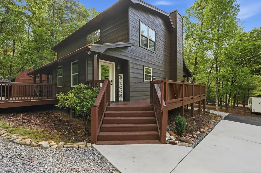 2283 Rocky Top Road Blairsville, GA 30512