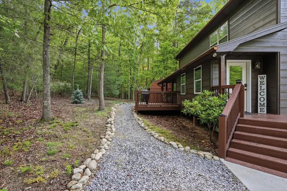 2283 Rocky Top Road Blairsville, GA 30512