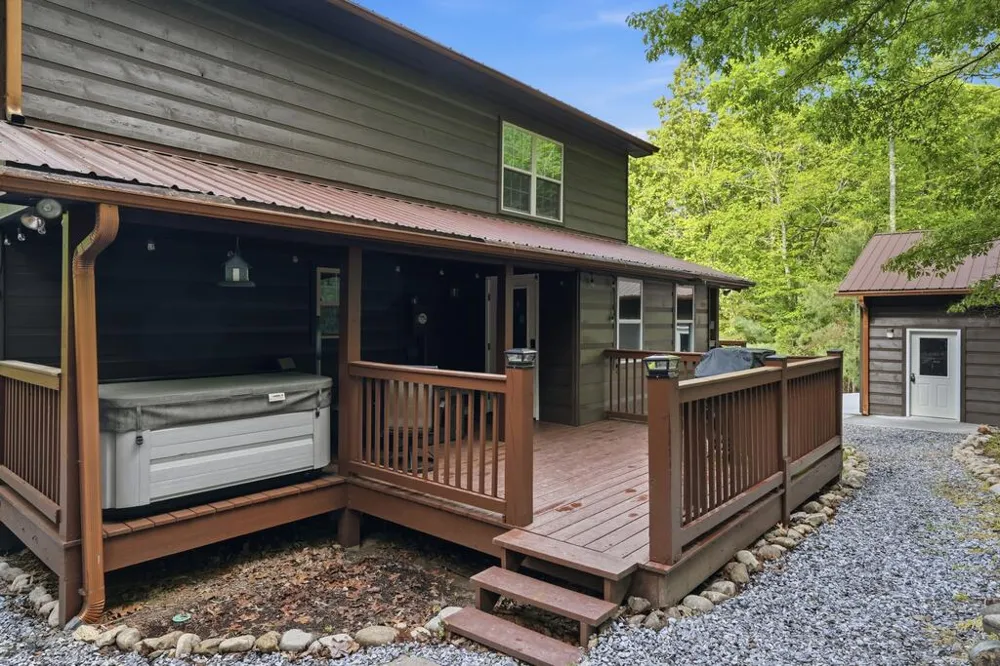 2283 Rocky Top Road Blairsville, GA 30512