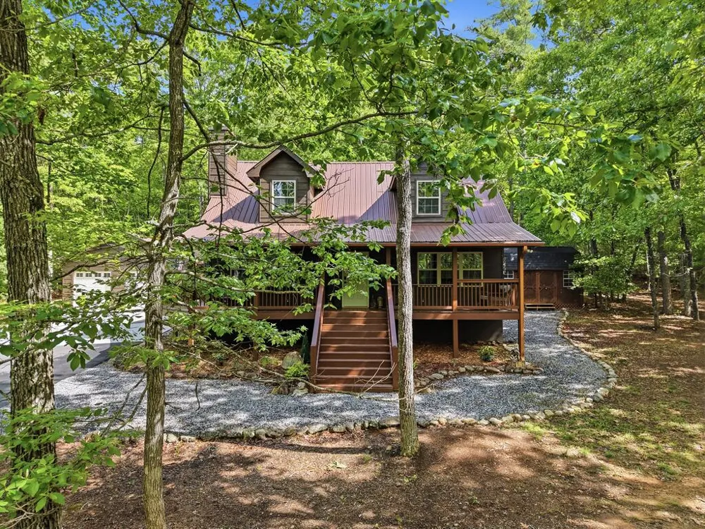 2283 Rocky Top Road Blairsville, GA 30512