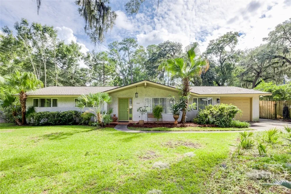 1810 Stillwood Drive Savannah, GA 31419