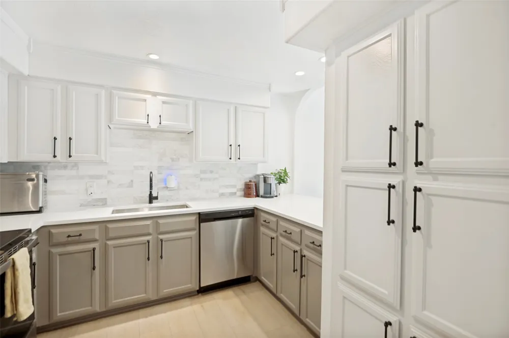 2716 Meadowstone Court Carrollton, TX 75006