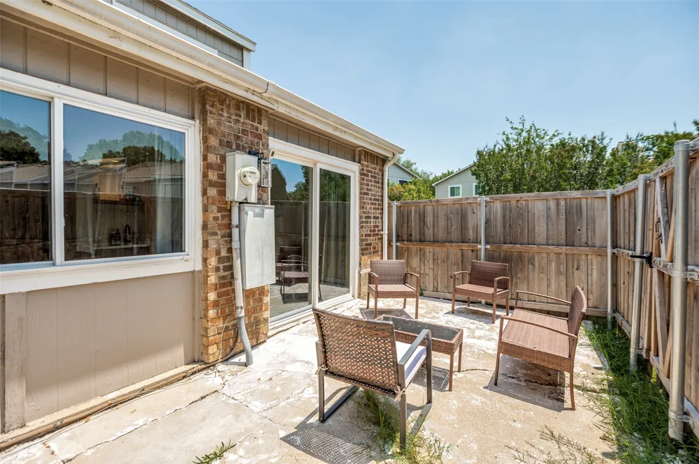 2716 Meadowstone Court Carrollton, TX 75006