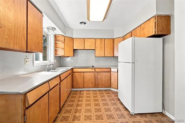 3250 Santa Anita Drive Englewood, CO 80110