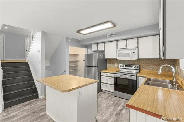 2371 Washo Circle Colorado Springs, CO 80915