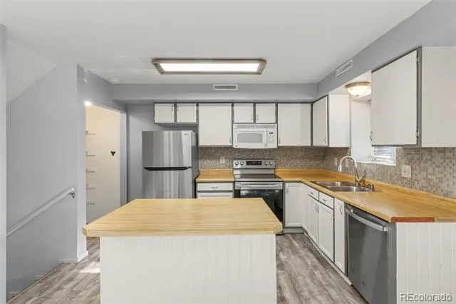 2371 Washo Circle Colorado Springs, CO 80915