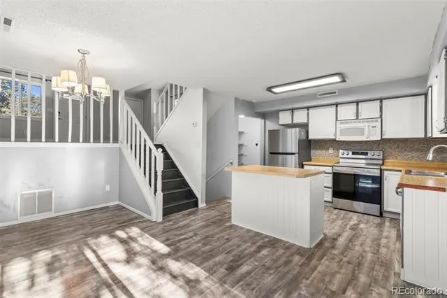 2371 Washo Circle Colorado Springs, CO 80915
