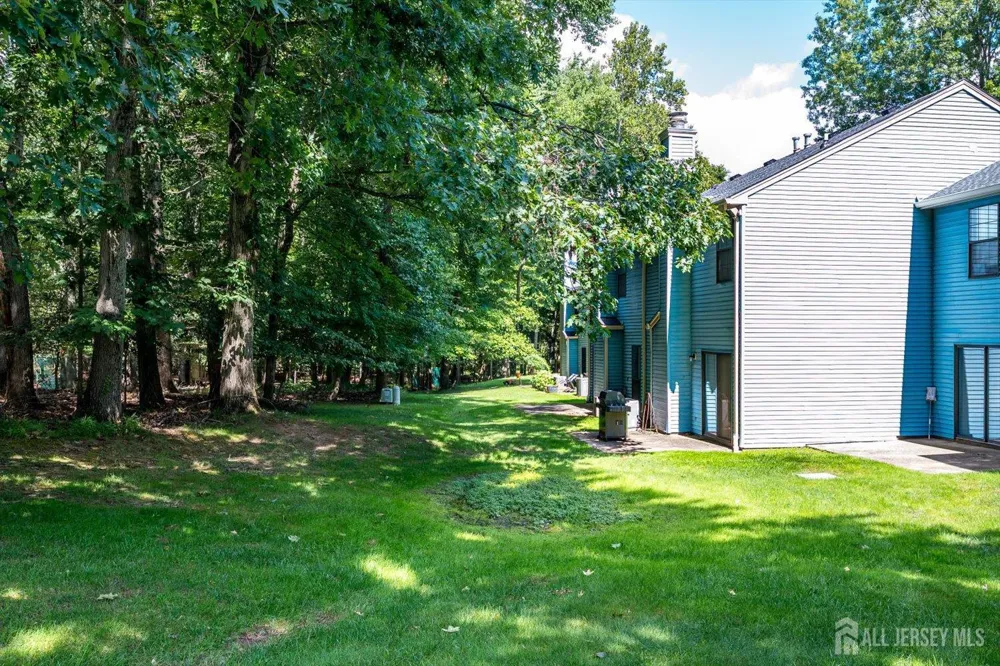 1303 Timber Oaks Road Edison, NJ 08820