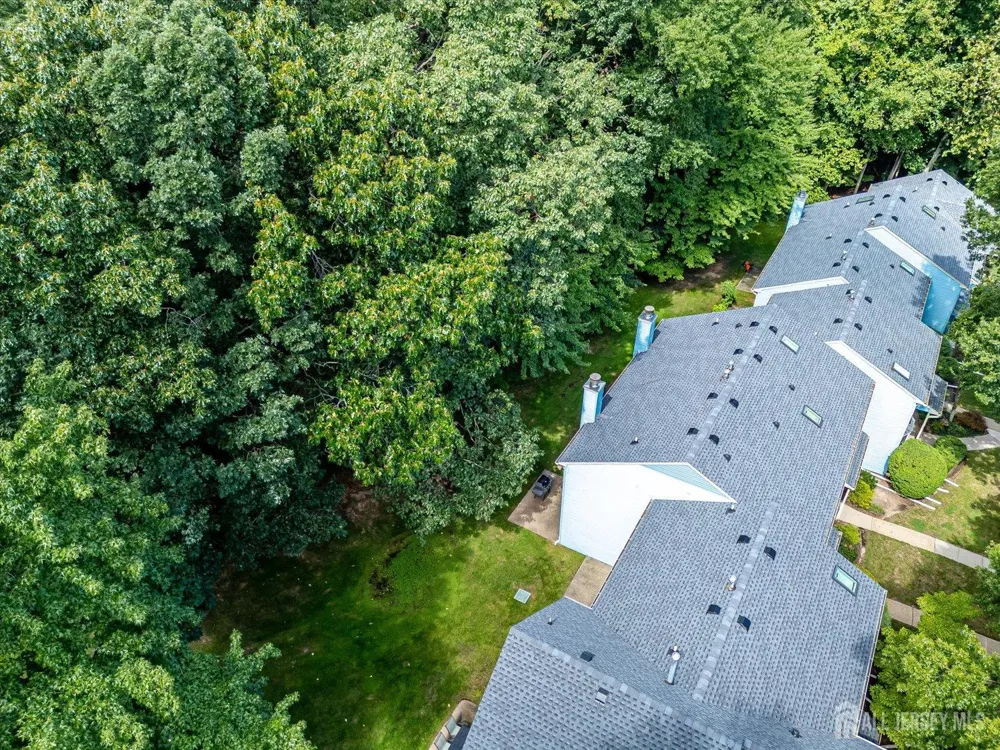 1303 Timber Oaks Road Edison, NJ 08820