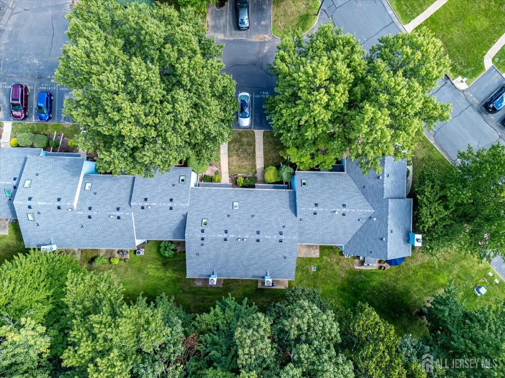 1303 Timber Oaks Road Edison, NJ 08820