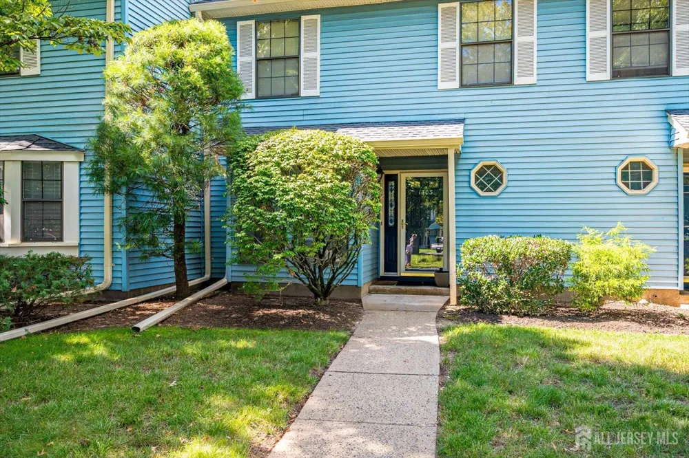 1303 Timber Oaks Road Edison, NJ 08820