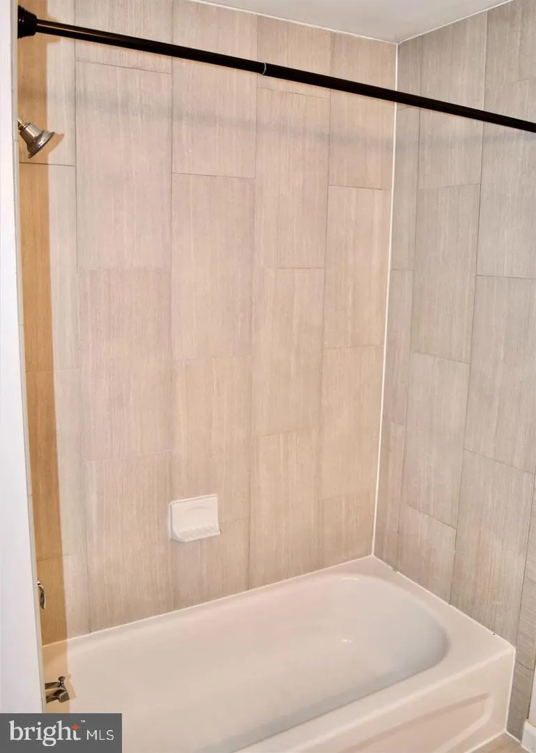 20965 TIMBER RIDGE TERRACE #204 Ashburn, VA 20147