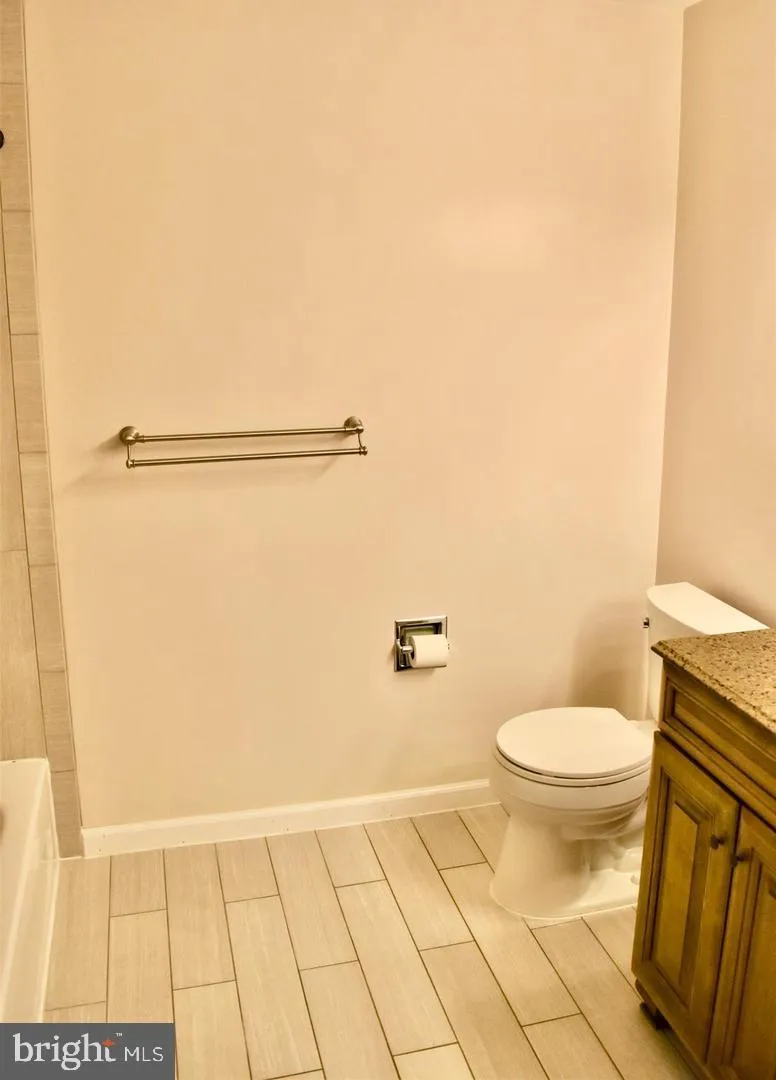 20965 TIMBER RIDGE TERRACE #204 Ashburn, VA 20147