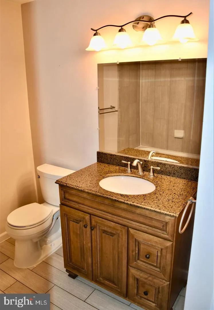 20965 TIMBER RIDGE TERRACE #204 Ashburn, VA 20147