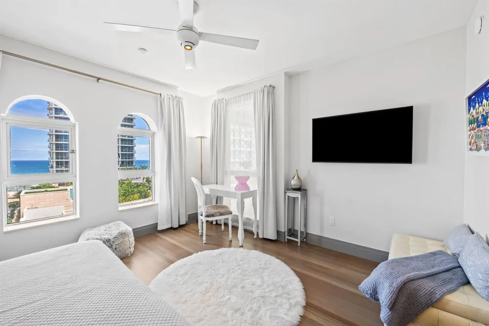 209 Birch Road #1002 Fort Lauderdale, FL 33304
