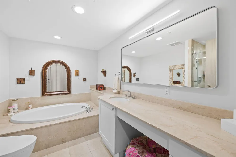 209 Birch Road #1002 Fort Lauderdale, FL 33304