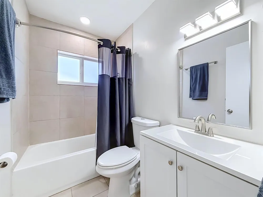 3801 NE 4th Avenue Pompano Beach, FL 33064