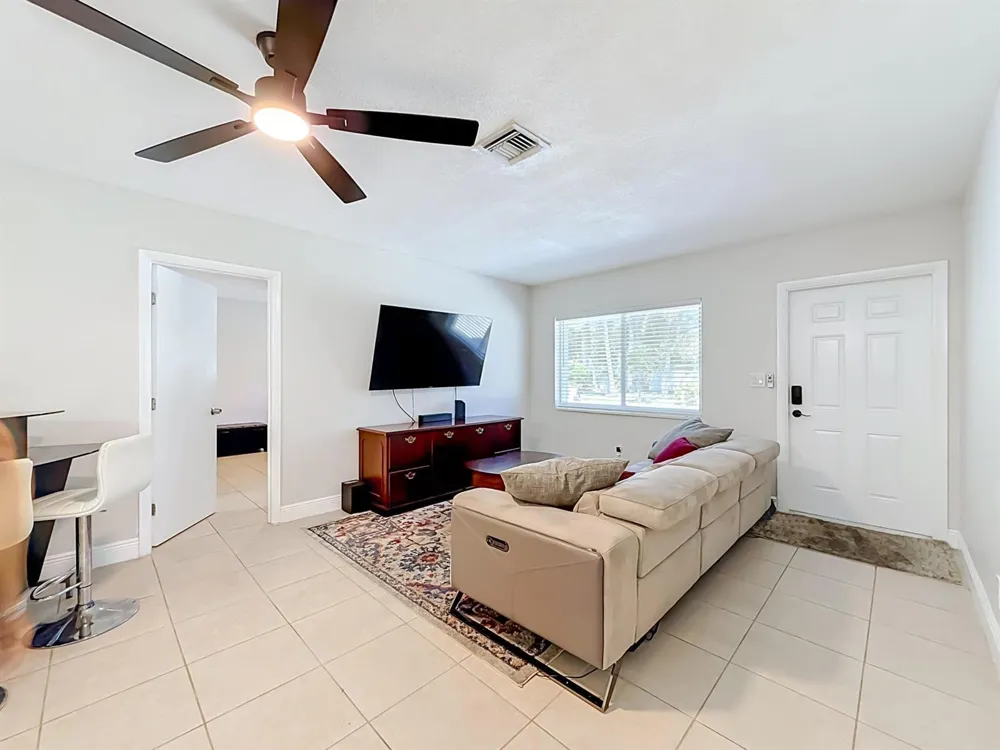 3801 NE 4th Avenue Pompano Beach, FL 33064