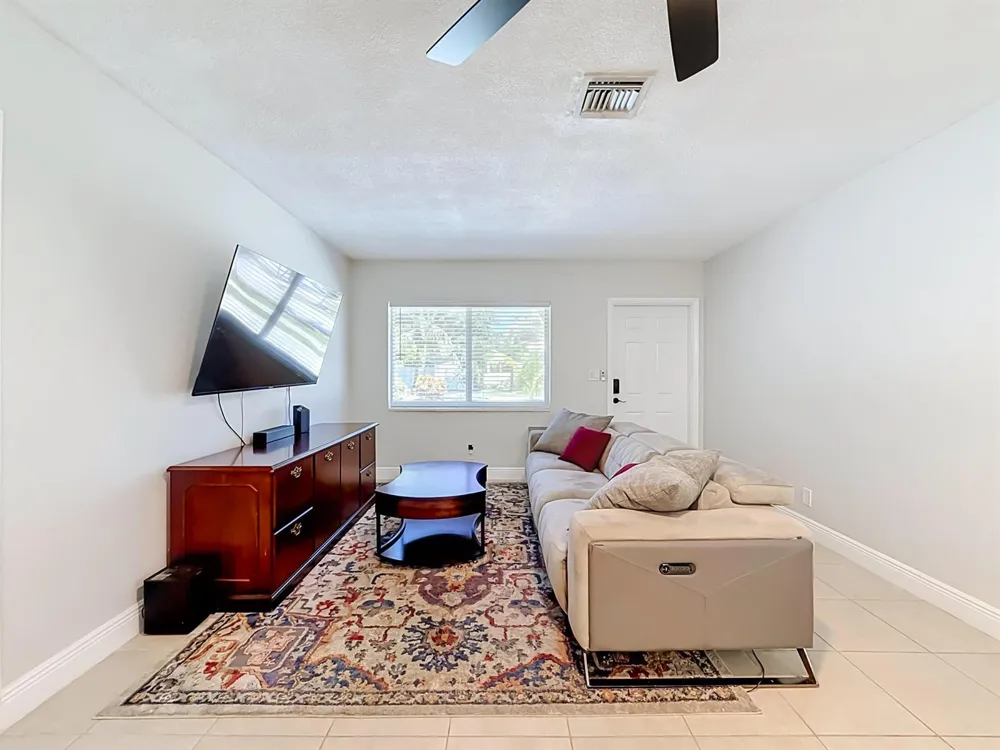 3801 NE 4th Avenue Pompano Beach, FL 33064