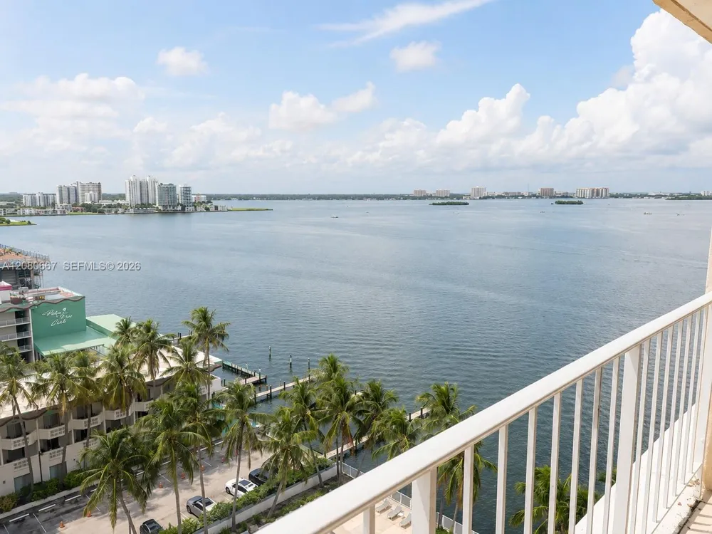 1865 79th St Cswy #14D North Bay Village, FL 33141