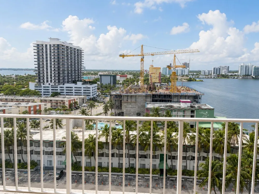 1865 79th St Cswy #14D North Bay Village, FL 33141