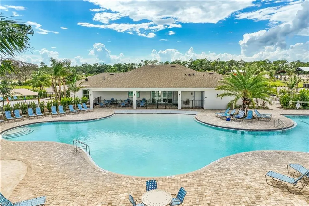 17565 Shade Tree Loop Punta Gorda, FL 33982