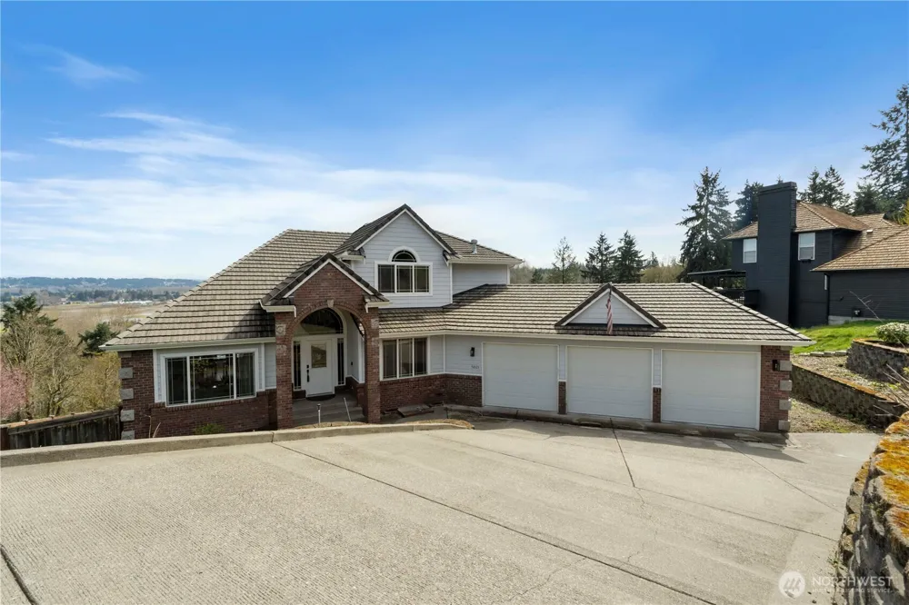 5805 51st Ave CT E Tacoma, WA 98443