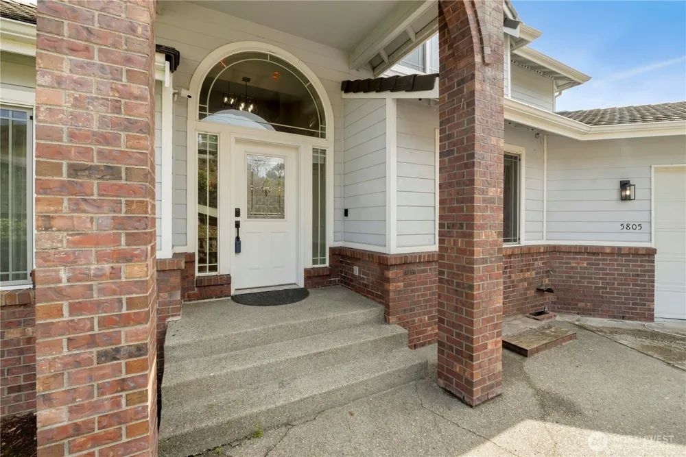 5805 51st Ave CT E Tacoma, WA 98443